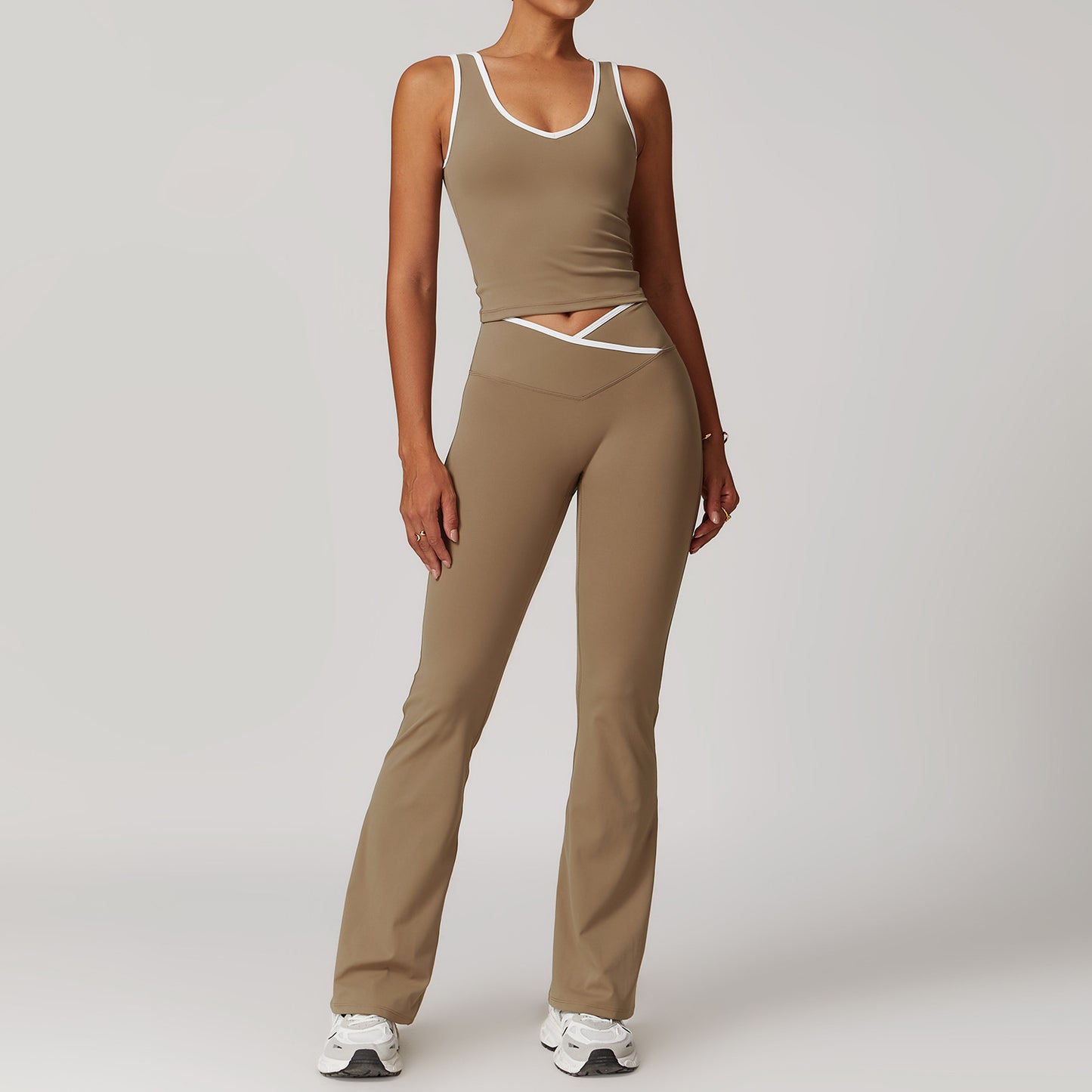 Women’s Cross High-Top Sports Suit – 2-Piece Yoga & Fitness Set
